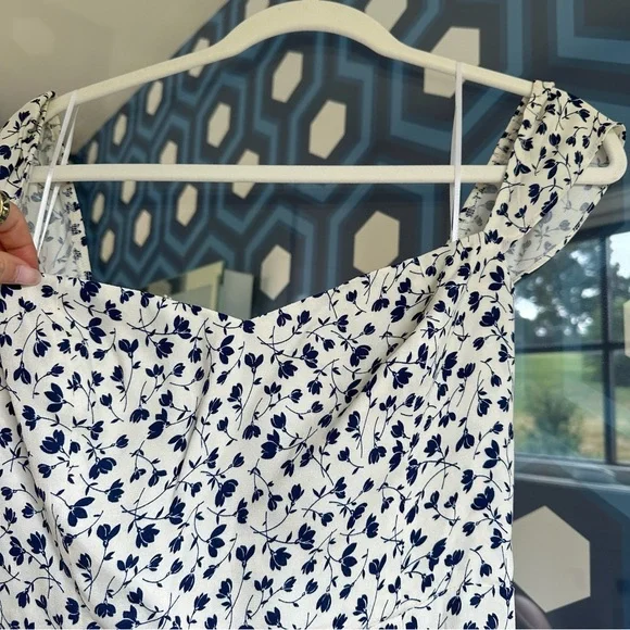 Reformation Bryson Dress in Mykonos - Picture 7 of 12